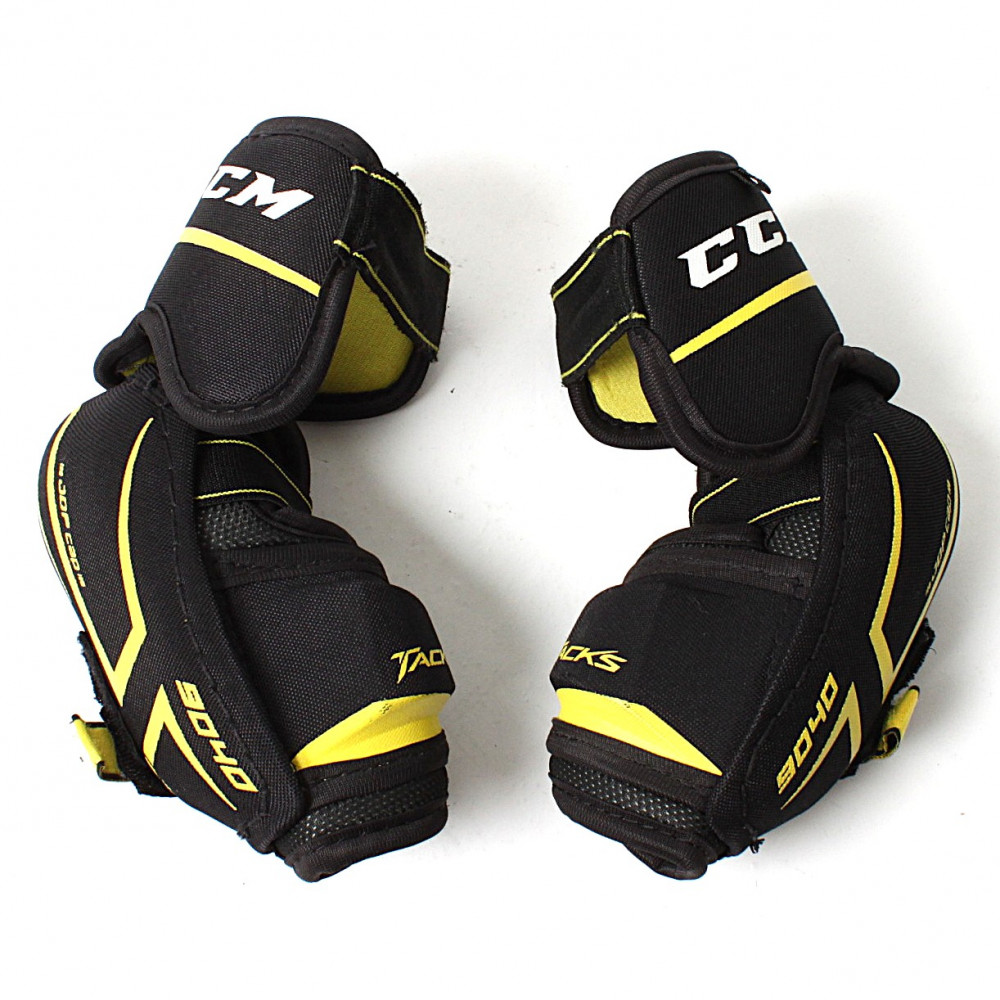 CCM TACKS 9040 KYYNÄRSUOJAT JR-M 