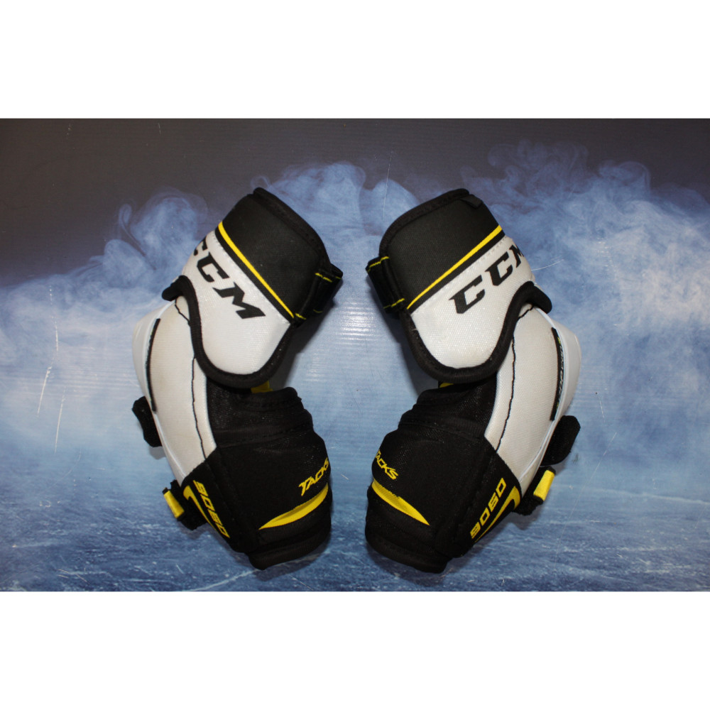 CCM TACKS 9060 KYYNÄRSUOJAT JR-M