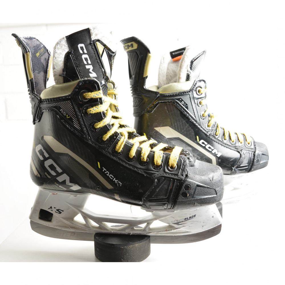 CCM Tacks AS-V Skates 36.5 R (3.5) 